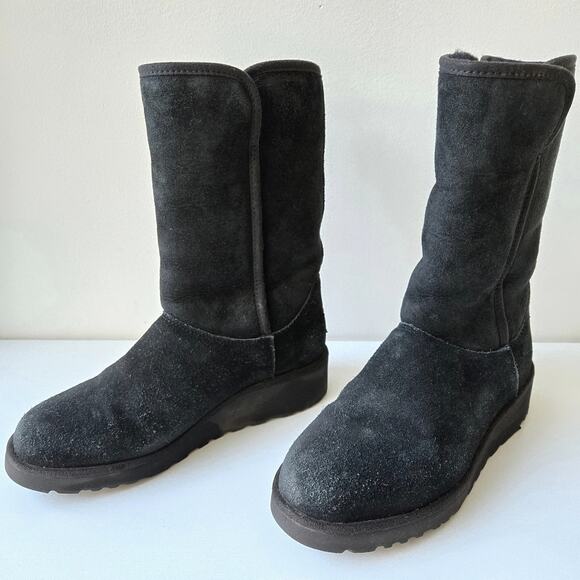 UGG Amie Women's Classic Slim Black Sheepskin Wedge Boots Casual Size US 5 EU 36 - Picture 1 of 12
